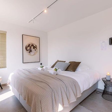 Huswell - Lord - Charming Double Room At Ranch "De Blauwe Zaal" 布鲁日 外观 照片